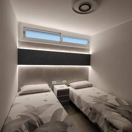 Alegranza Playa del Ingles (Gran Canaria)